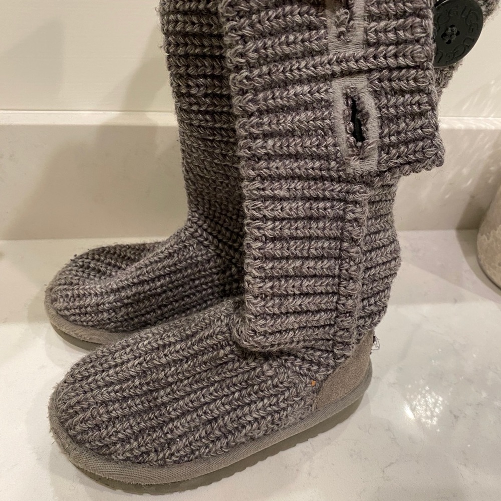 Toddler uggs size 8.